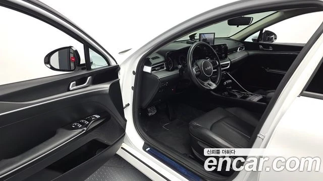 Kia K5, снимка 10 - Автомобили и джипове - 56089270