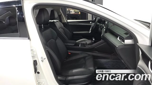Kia K5, снимка 11 - Автомобили и джипове - 56089270