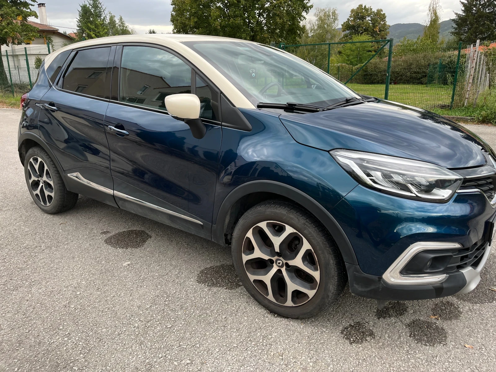 Renault Captur LED фарове, Stop&Start, 44000km, 120к.с, 6-скорост - изображение 2