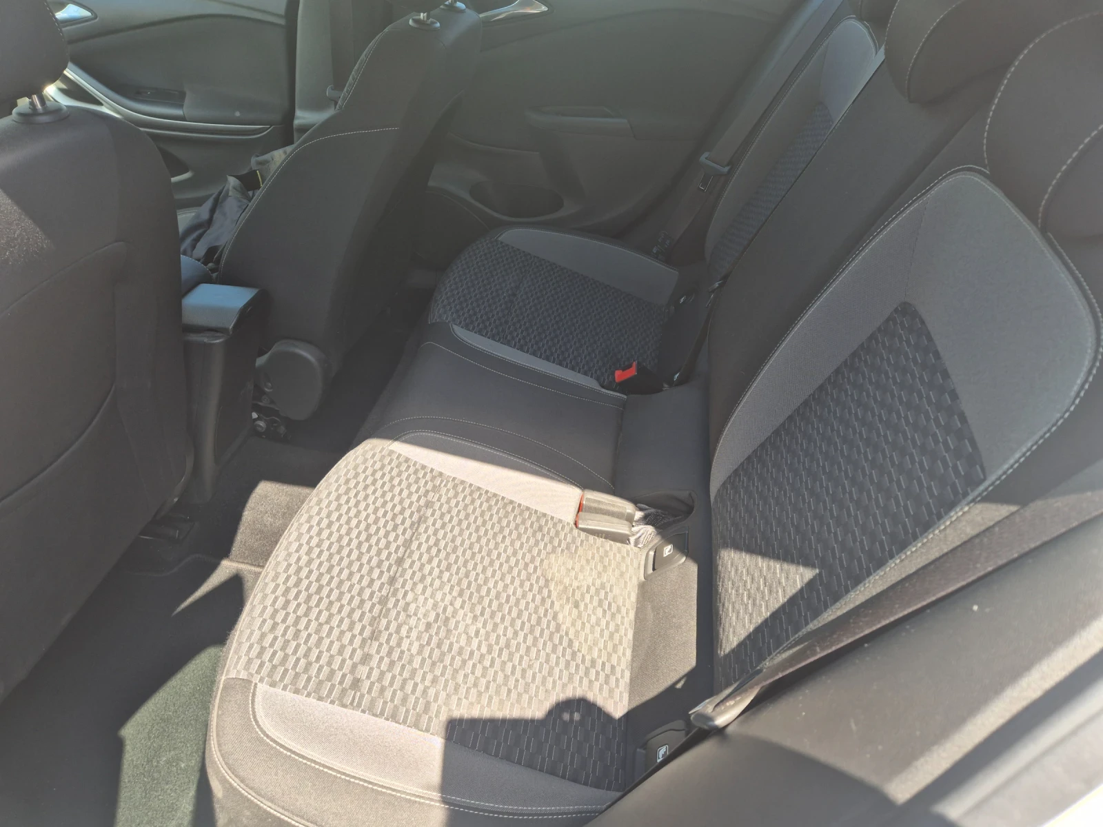 Opel Astra SPORTS TOURER 1.5 CDTI 77KW - изображение 5