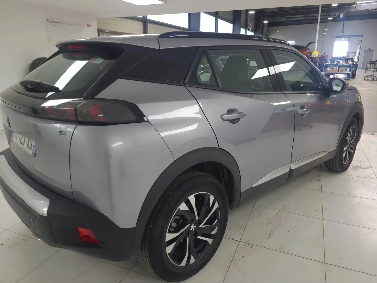 Peugeot 2008 ALLURE PURETECH EAT 8 131 - изображение 3
