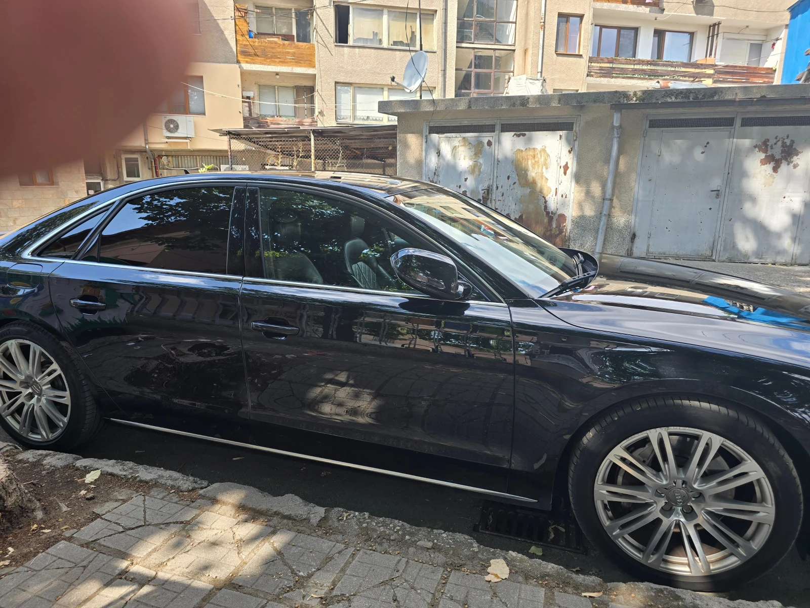 Audi A8 4.2TDI, 3 TV - изображение 4