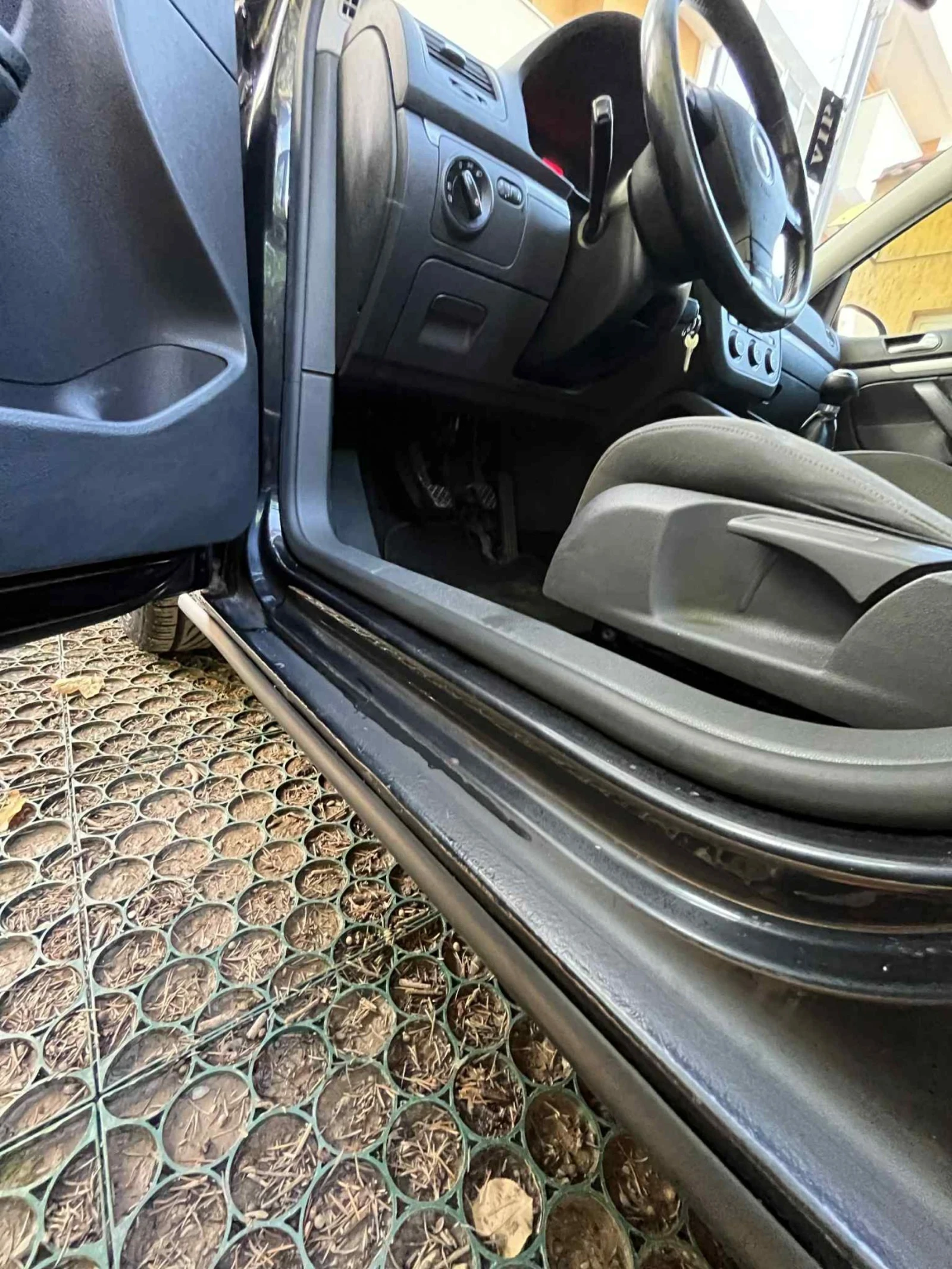 VW Golf 2.0 TDI 140 | Mobile.bg   10