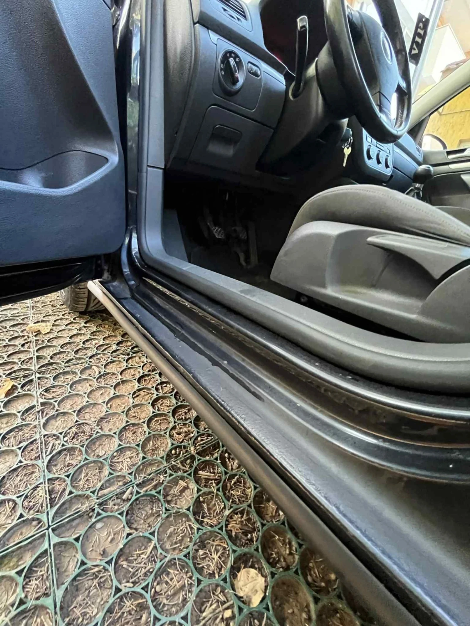 VW Golf 2.0 TDI 140 | Mobile.bg   11