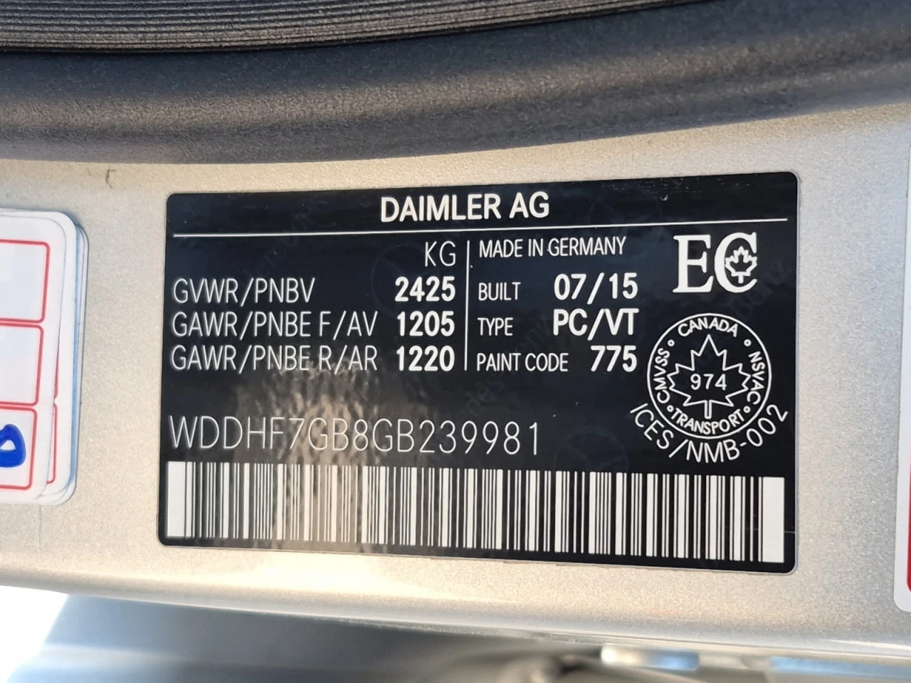 Mercedes-Benz E 63 AMG * АВТО КРЕДИТ* ЦЕНА ДО БГ * СЕРВИЗНА ИСТОРИЯ *  | Mobile.bg — изображение 13