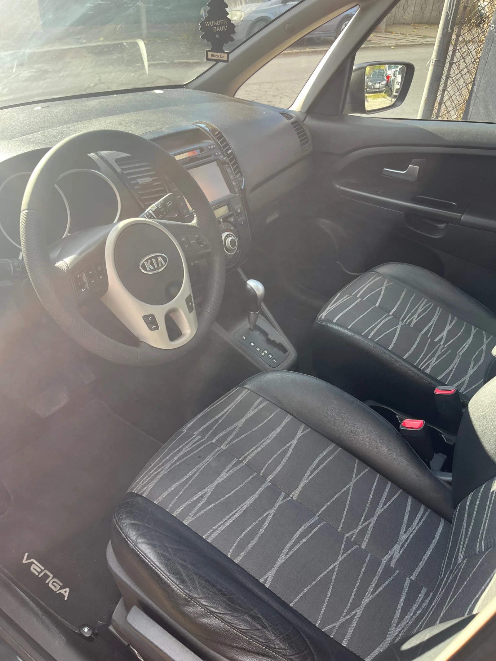 Kia Venga 1.6i - Automat - камера - Navi - 164000km - SWISS  - изображение 8