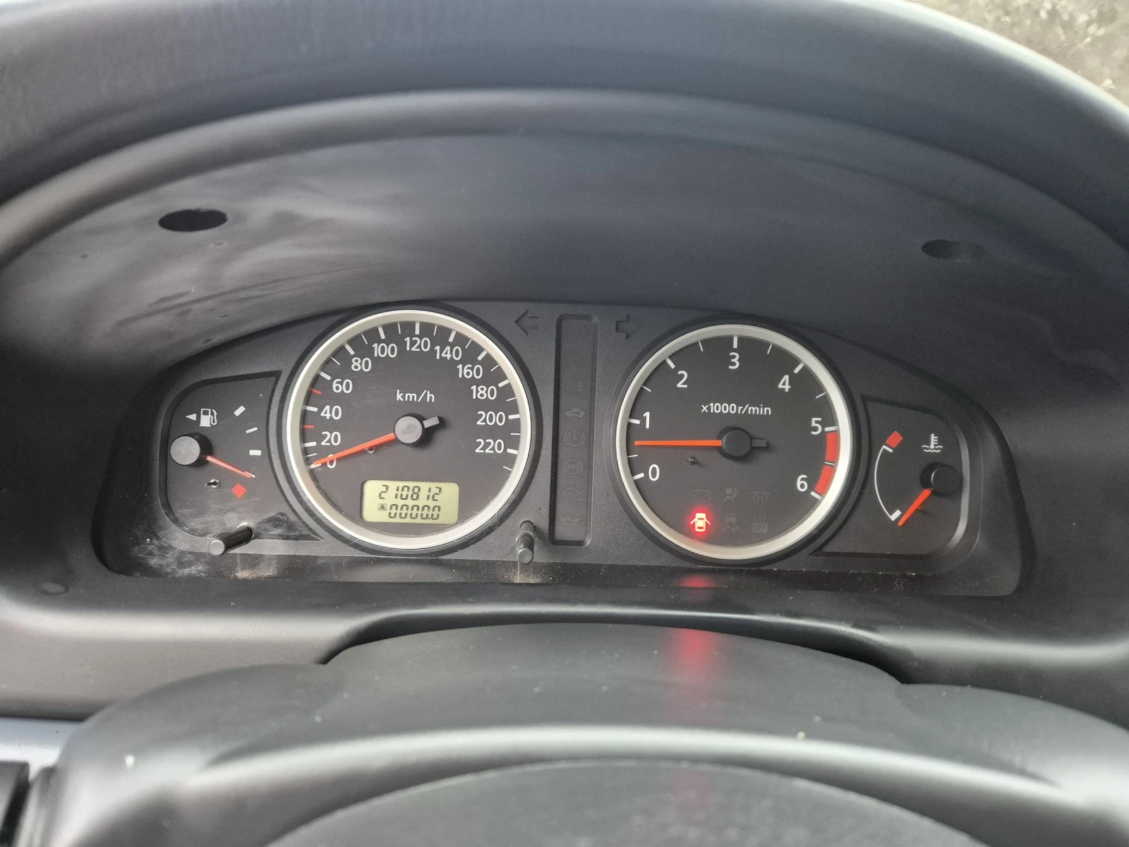 Nissan Almera 2.2 dci 136k.c | Mobile.bg � ����������� 13