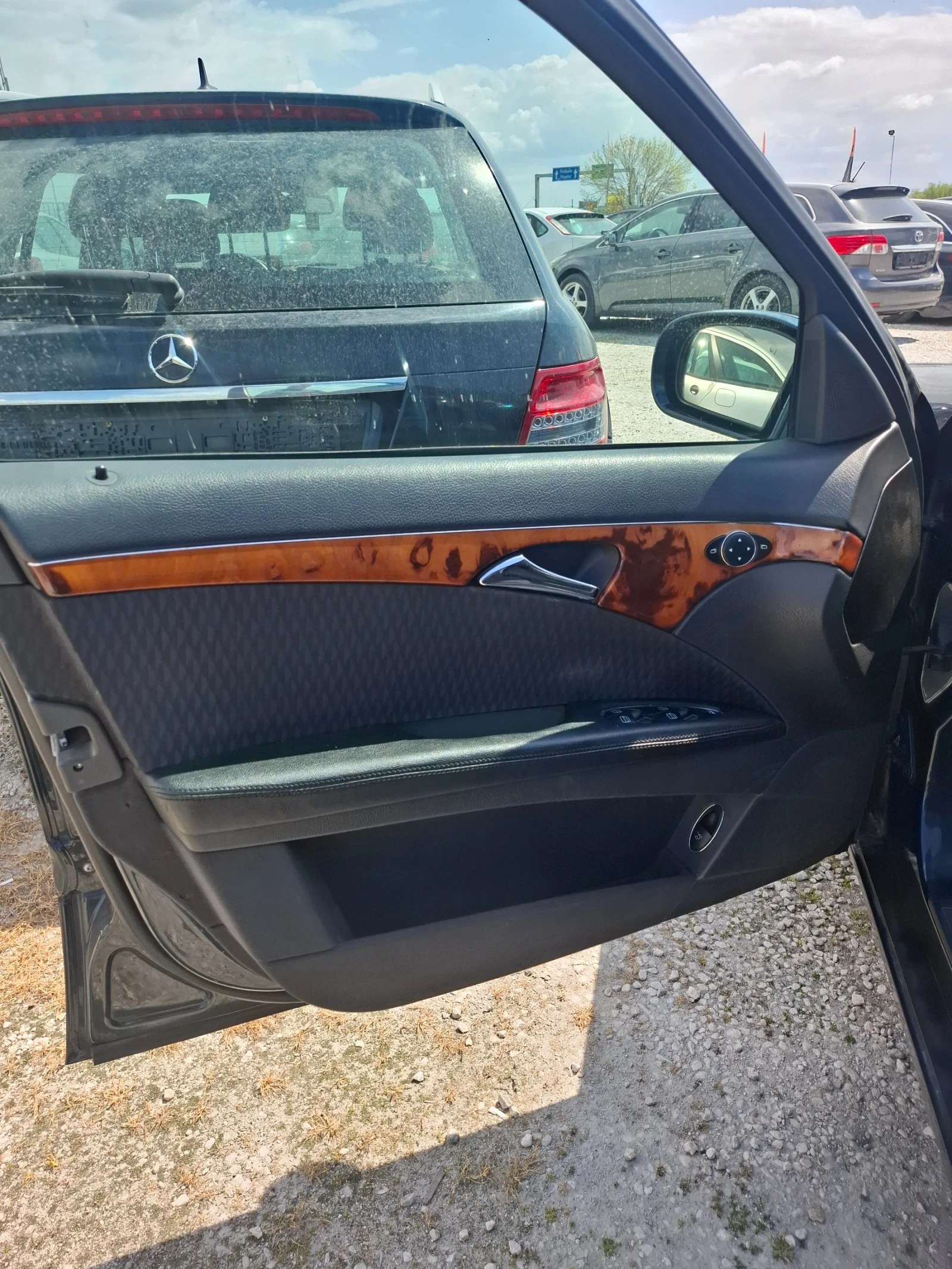 Mercedes-Benz E 220 2.2 CDI, Топ състояние, снимка 9 - Автомобили и джипове - 53333080