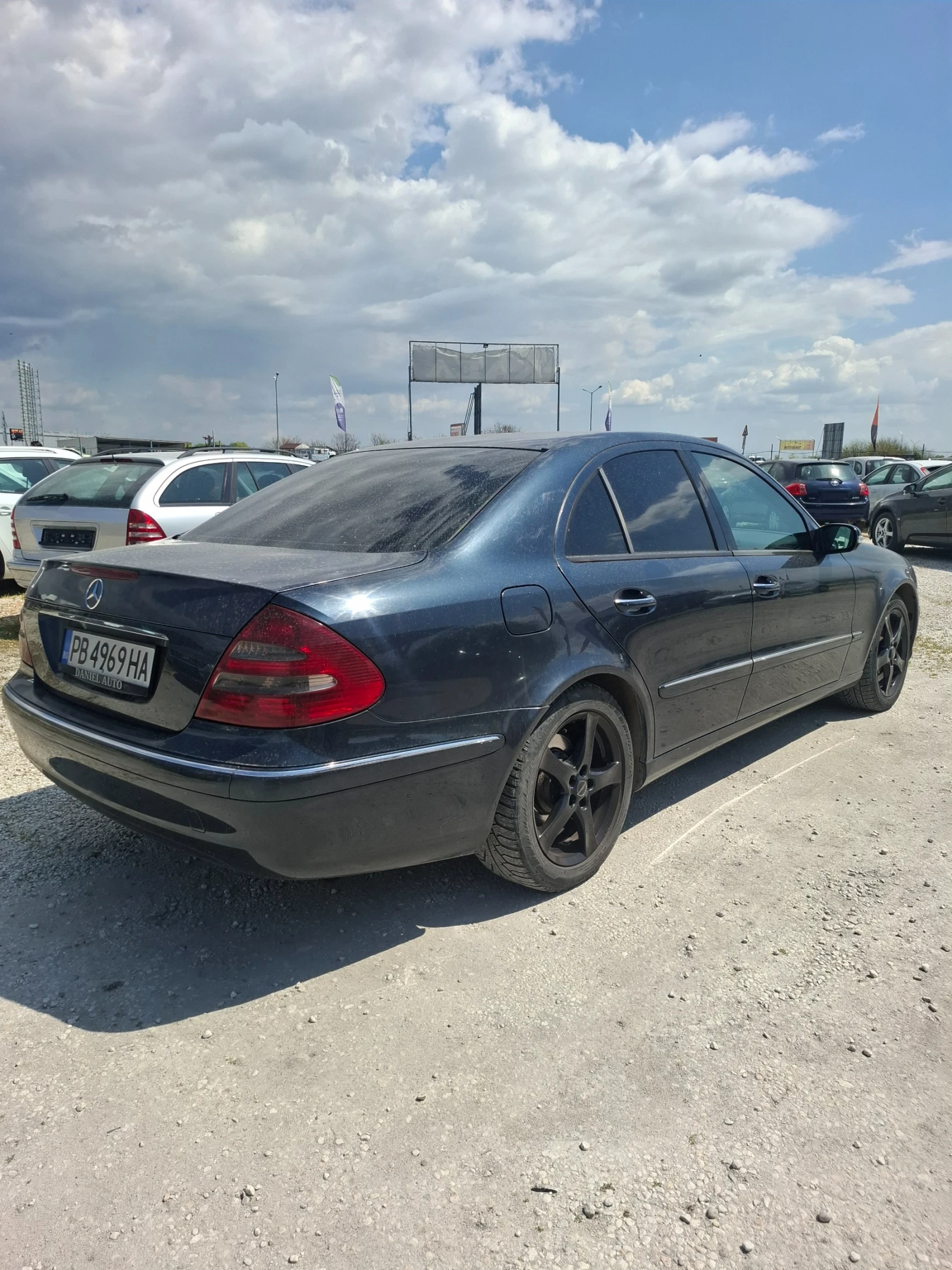 Mercedes-Benz E 220 2.2 CDI, Топ състояние, снимка 6 - Автомобили и джипове - 53333080