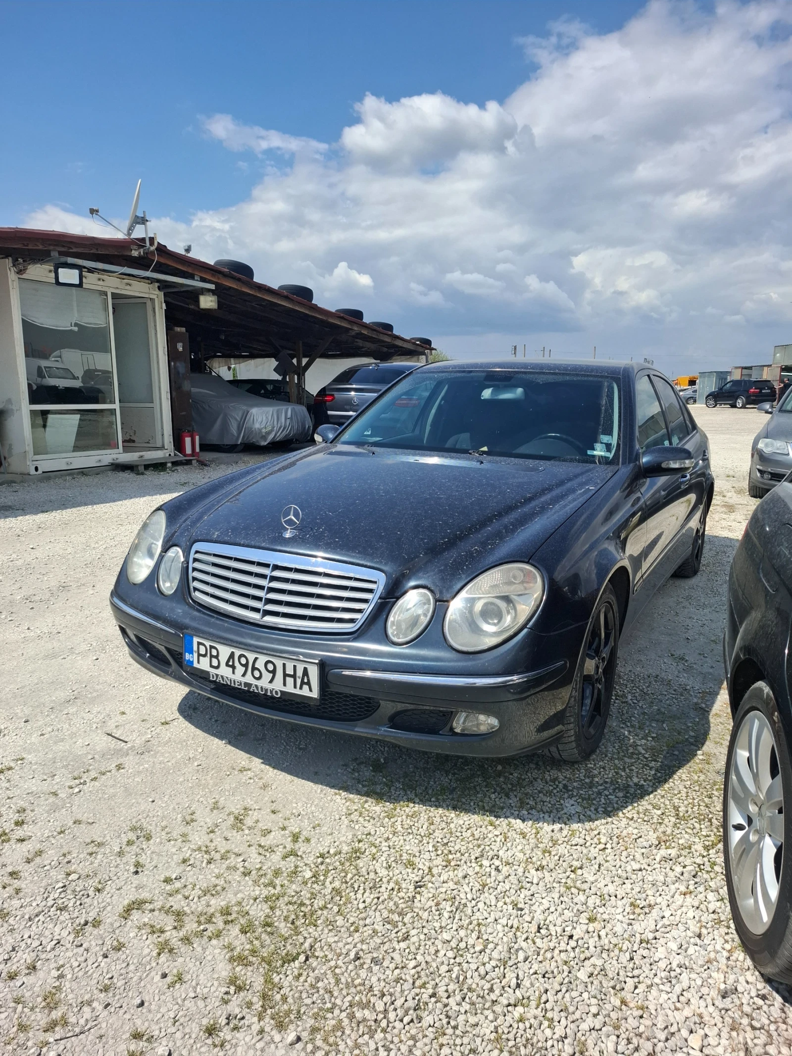 Mercedes-Benz E 220 2.2 CDI, Топ състояние, снимка 3 - Автомобили и джипове - 53333080