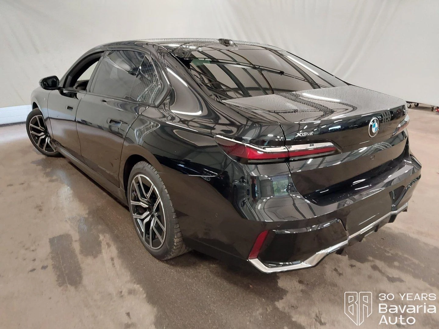 BMW 740 d xDrive M Sport Paket Sportautomatic - изображение 2