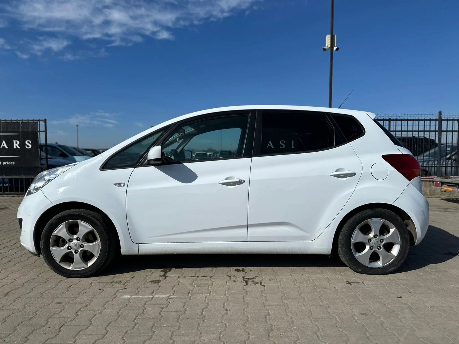 Kia Venga / 1.4I / GAS / EURO 5 / - изображение 2