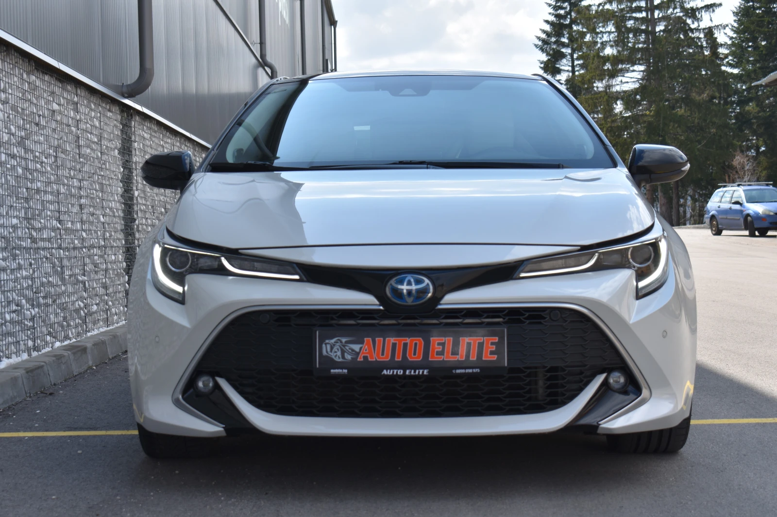 Toyota Corolla 2.0HYBRID= BI-TONE= HUD= KEYLESS= LOUNGE= TOP, снимка 8 - Автомобили и джипове - 53978539