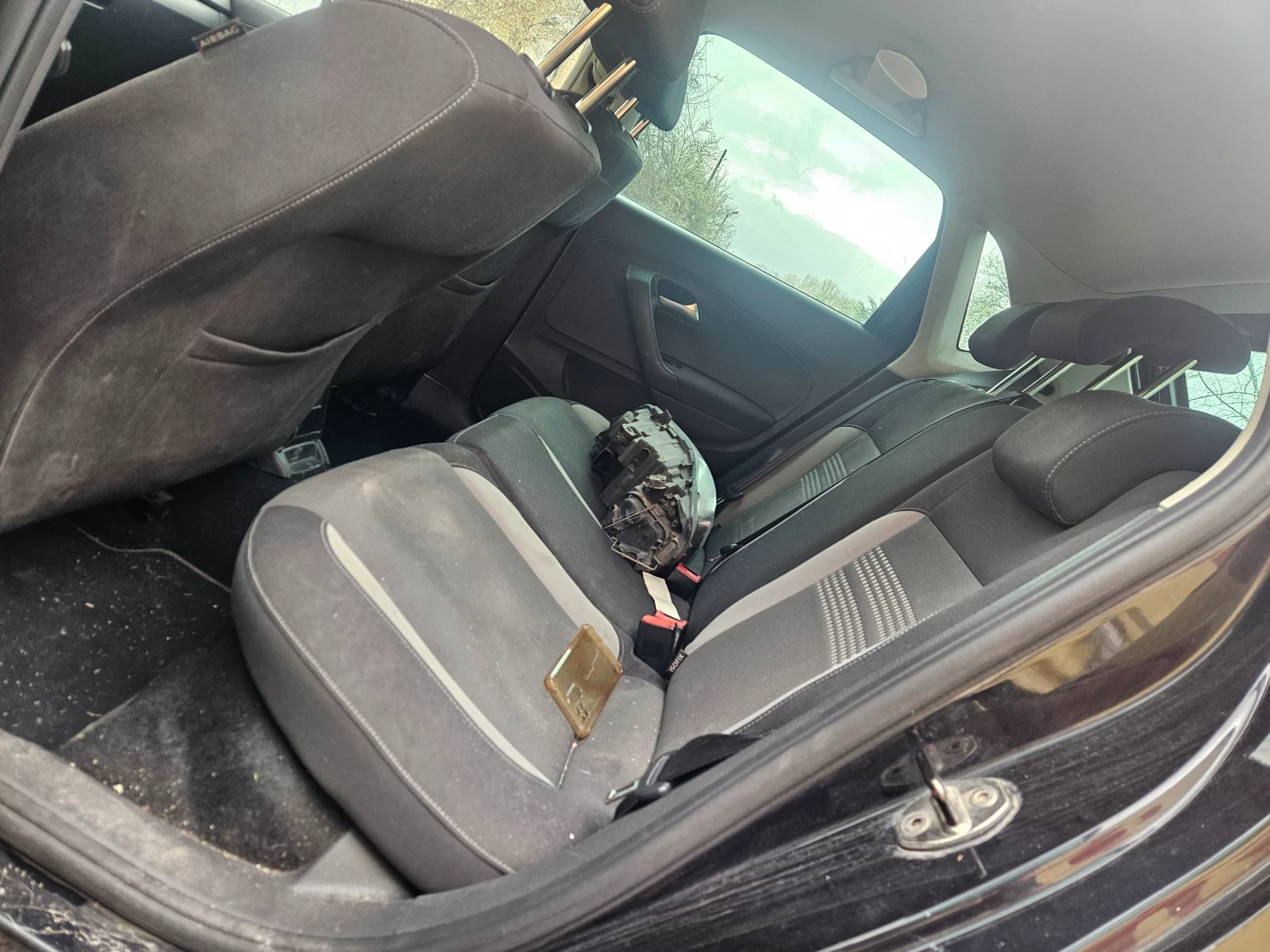 VW Polo 1.2dizel-75ks-2012god-CFW, снимка 7 - Автомобили и джипове - 54090978