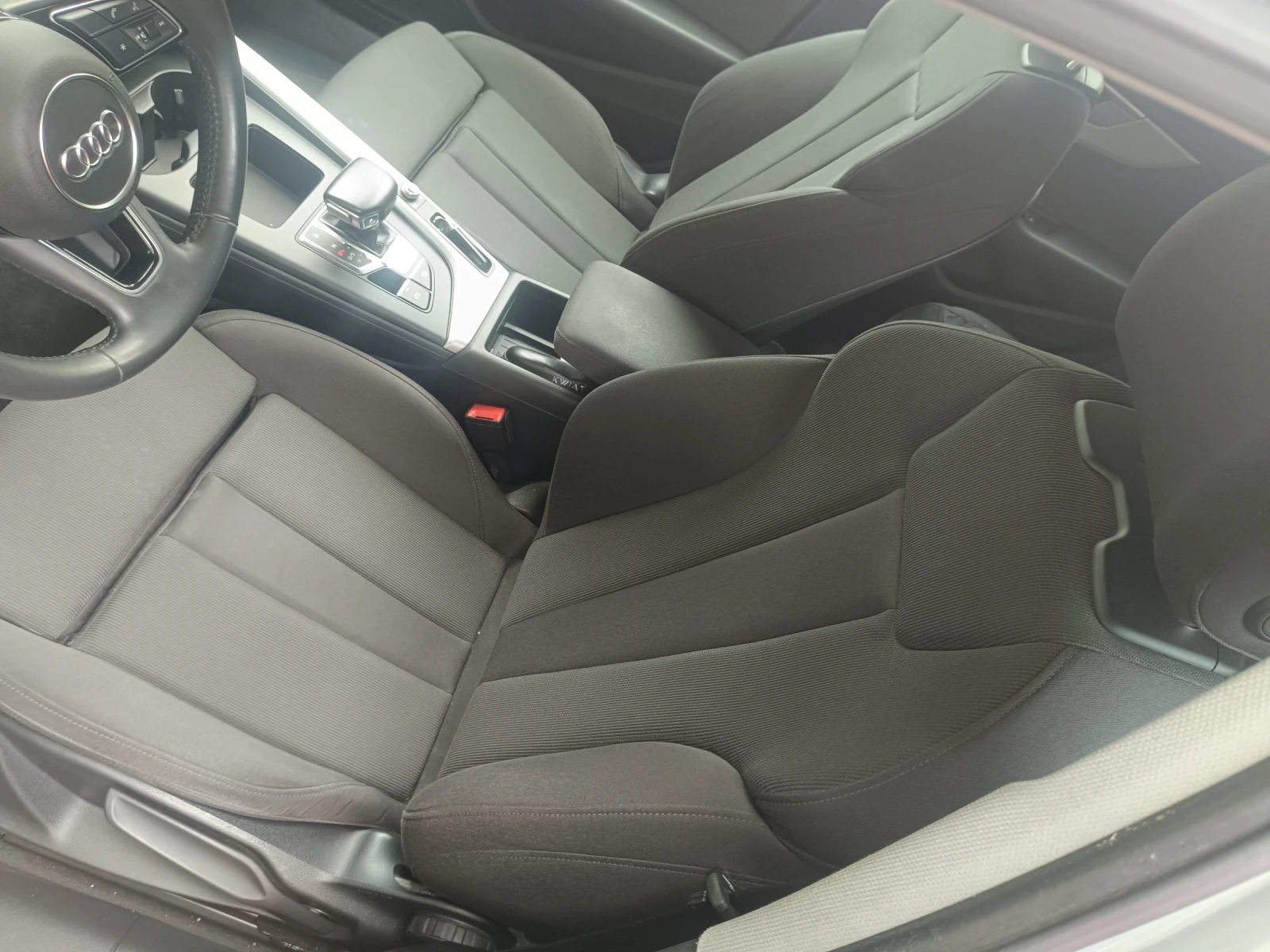 Audi A4 40 TFSI Avant , снимка 16 - Автомобили и джипове - 54796042