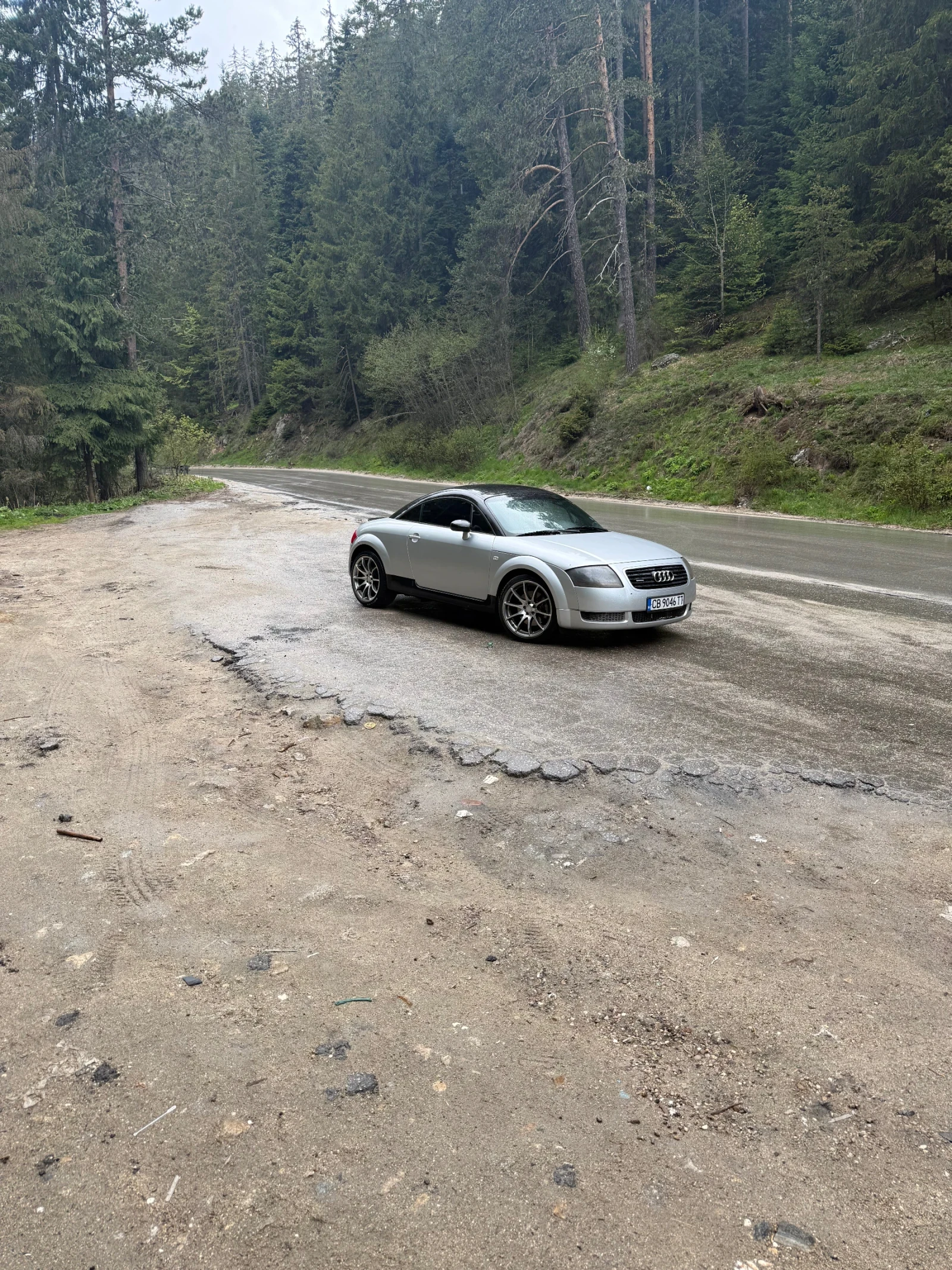 Audi Tt 1.8Т Quattro , снимка 5 - Автомобили и джипове - 55180239