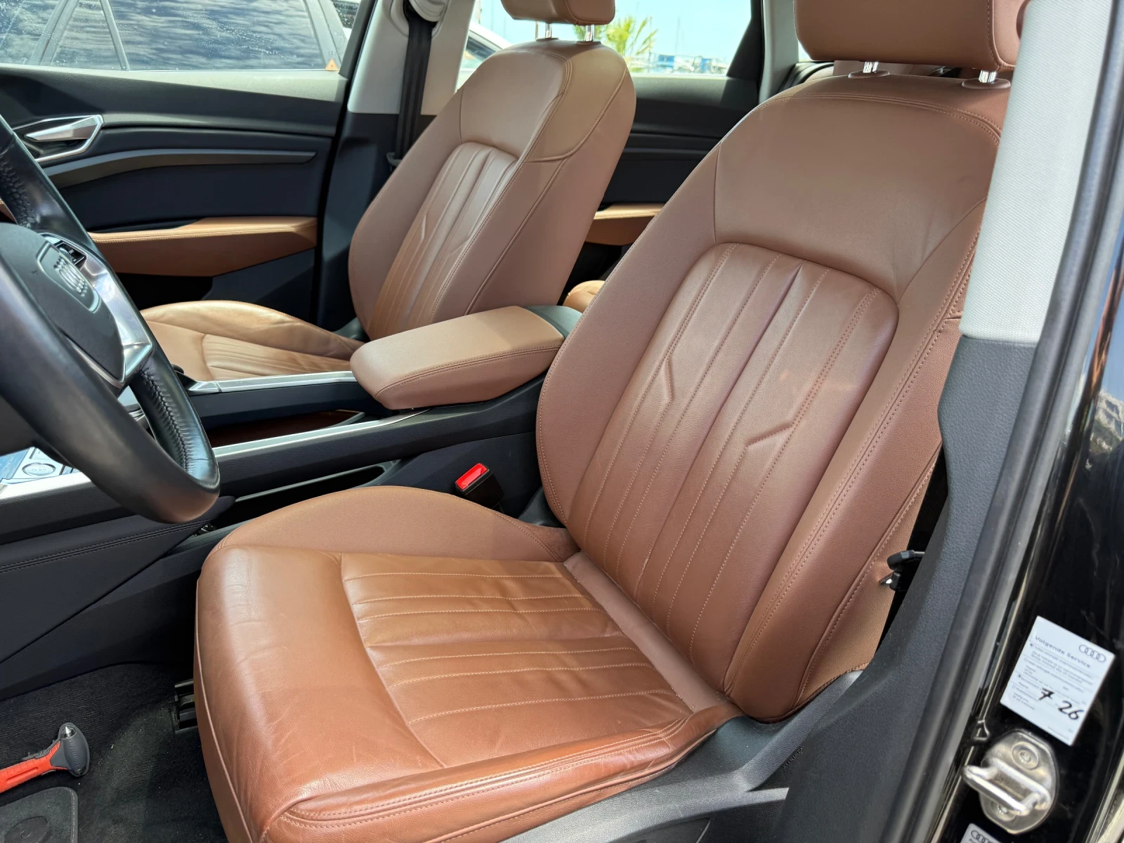 Audi E-Tron 55 Business 95kwh/408hp/94%SOH/ Каско/Нови гуми, снимка 7 - Автомобили и джипове - 55222237