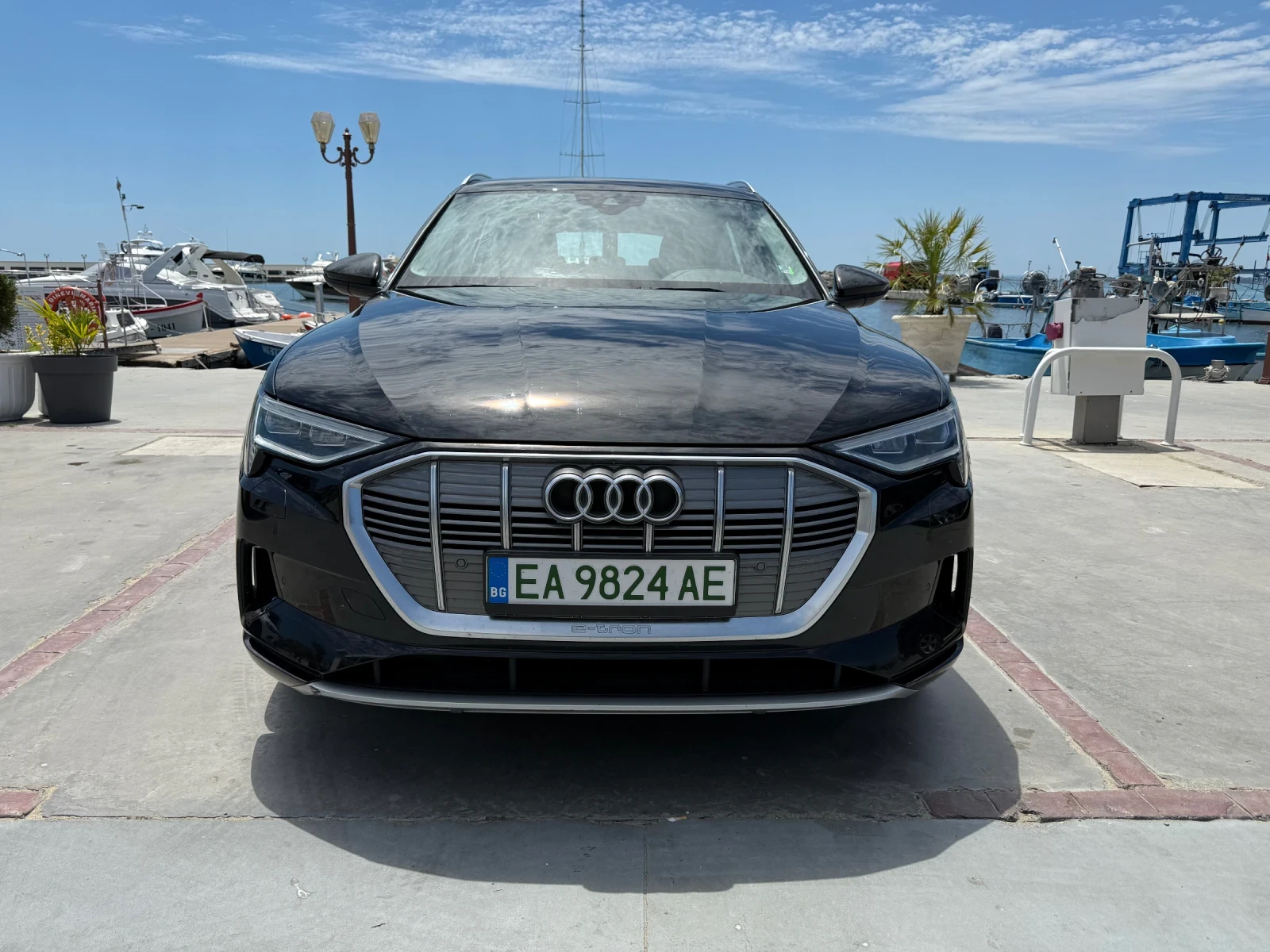 Audi E-Tron 55 Business 95kwh/408hp/94%SOH/ Каско/Нови гуми, снимка 2 - Автомобили и джипове - 55222237