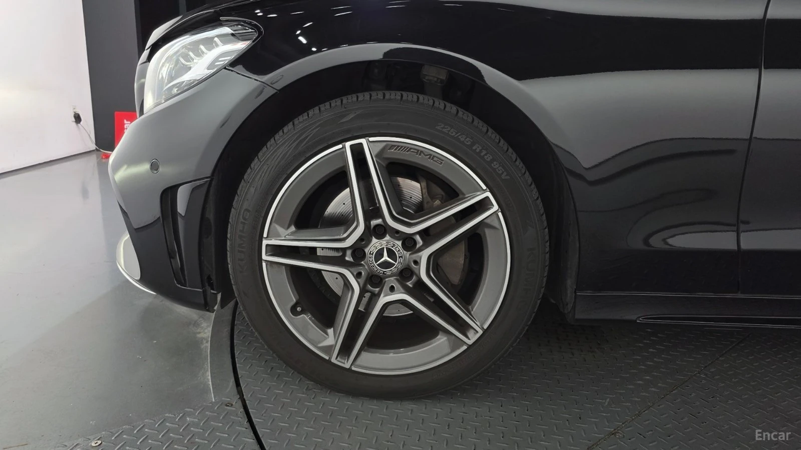 Mercedes-Benz C 220 D 4MATIC AMG-LINE Автокредит Цена до България, снимка 5 - Автомобили и джипове - 55486796