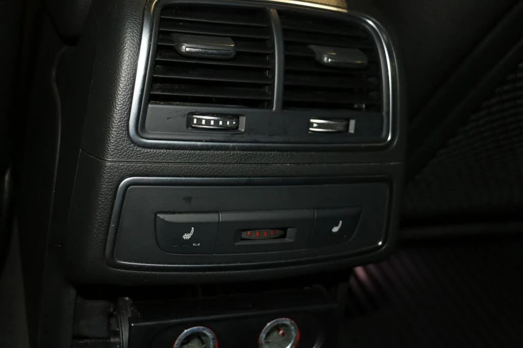 Audi A6 * 3.0T* Quattro* ПАНО* KEYLESS* Camera* ПОДГРЕВ* 3, снимка 11 - Автомобили и джипове - 55642812