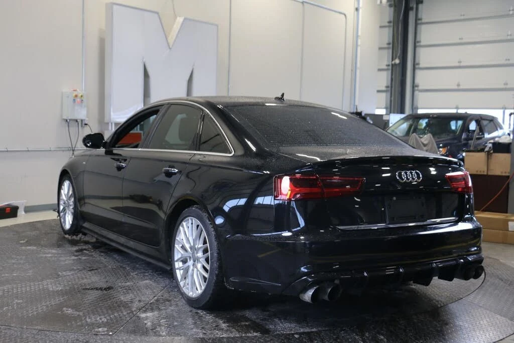 Audi A6 * 3.0T* Quattro* ПАНО* KEYLESS* Camera* ПОДГРЕВ* 3, снимка 4 - Автомобили и джипове - 55642812