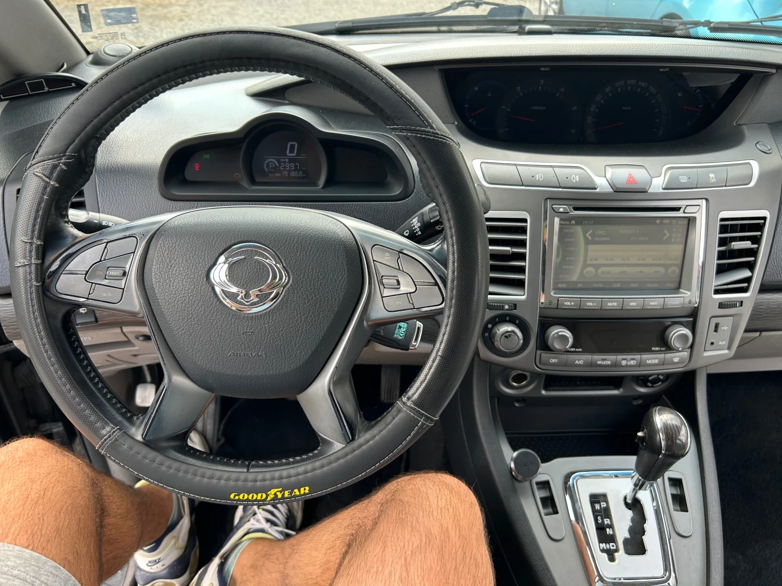 SsangYong Rodius 7-местен | 2.2D 177 к.с. | Автоматик | , снимка 16 - Автомобили и джипове - 55653877