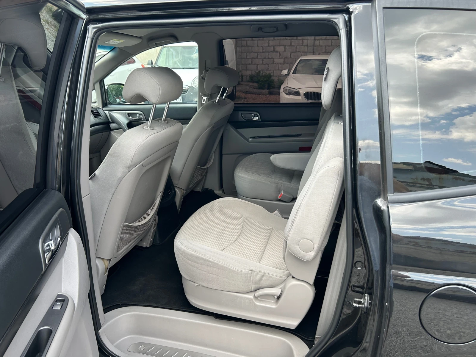 SsangYong Rodius 7-местен | 2.2D 177 к.с. | Автоматик | , снимка 10 - Автомобили и джипове - 55653877