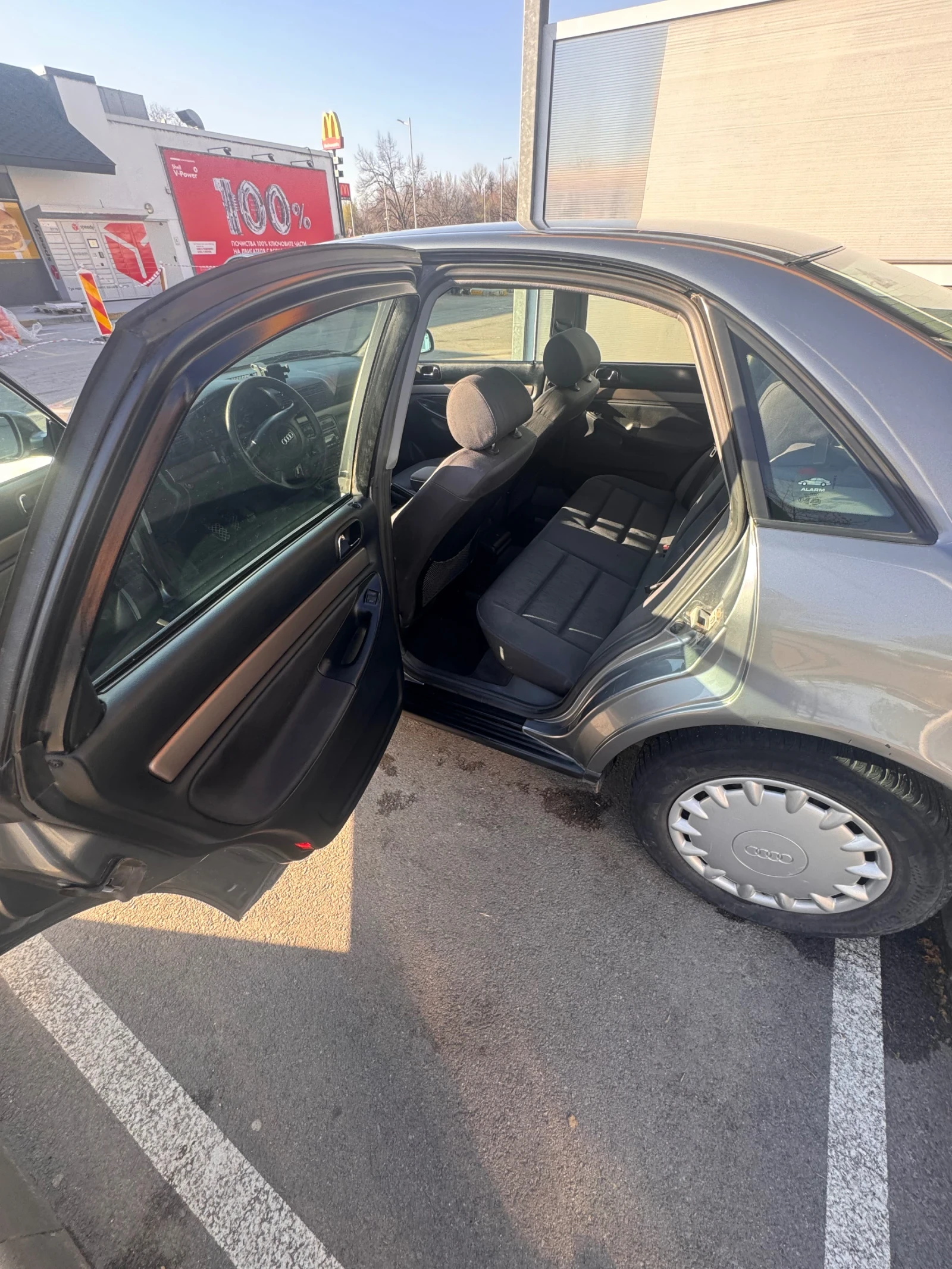 Audi A4 1.6, снимка 8 - Автомобили и джипове - 55881249