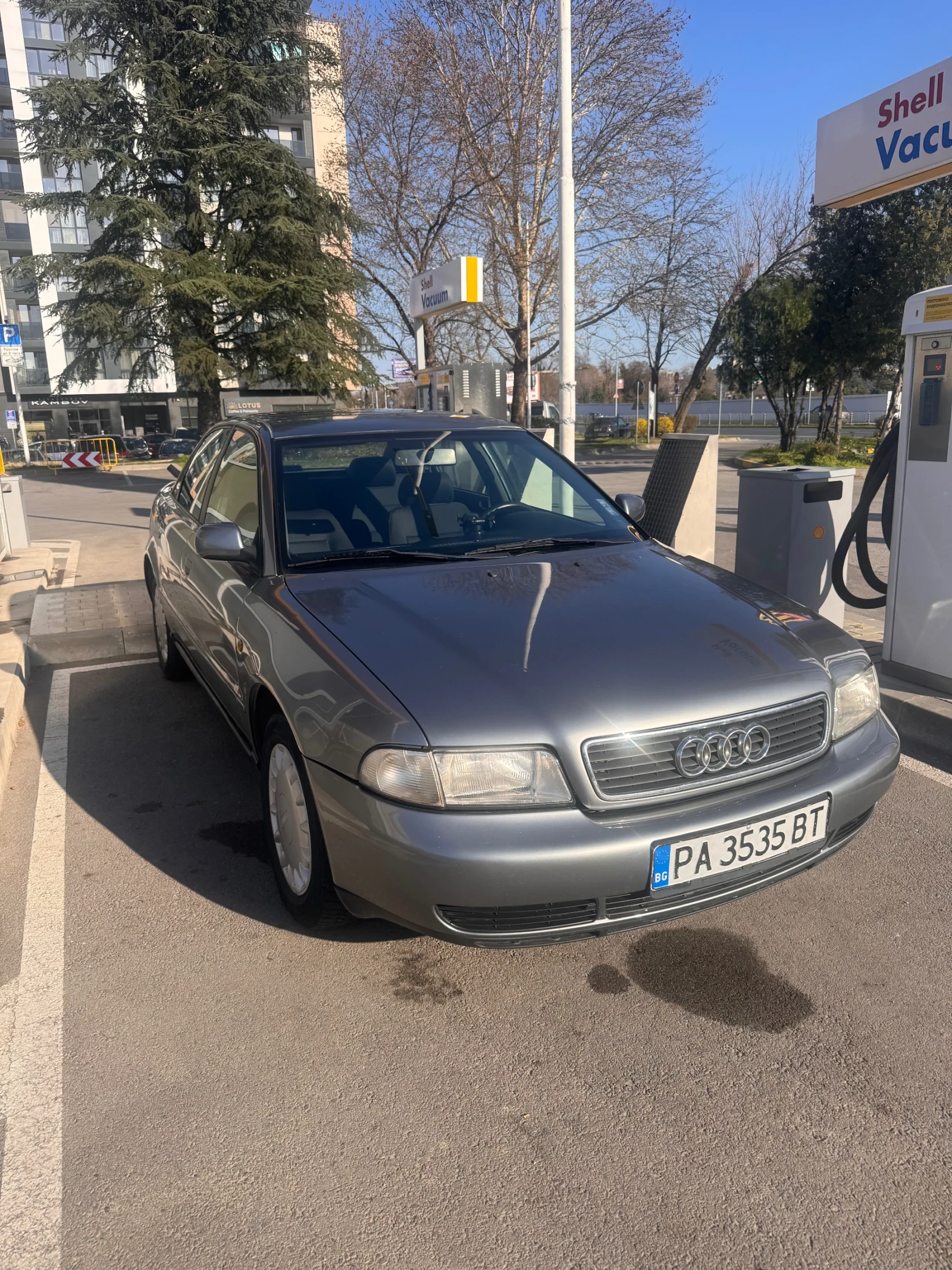 Audi A4 1.6