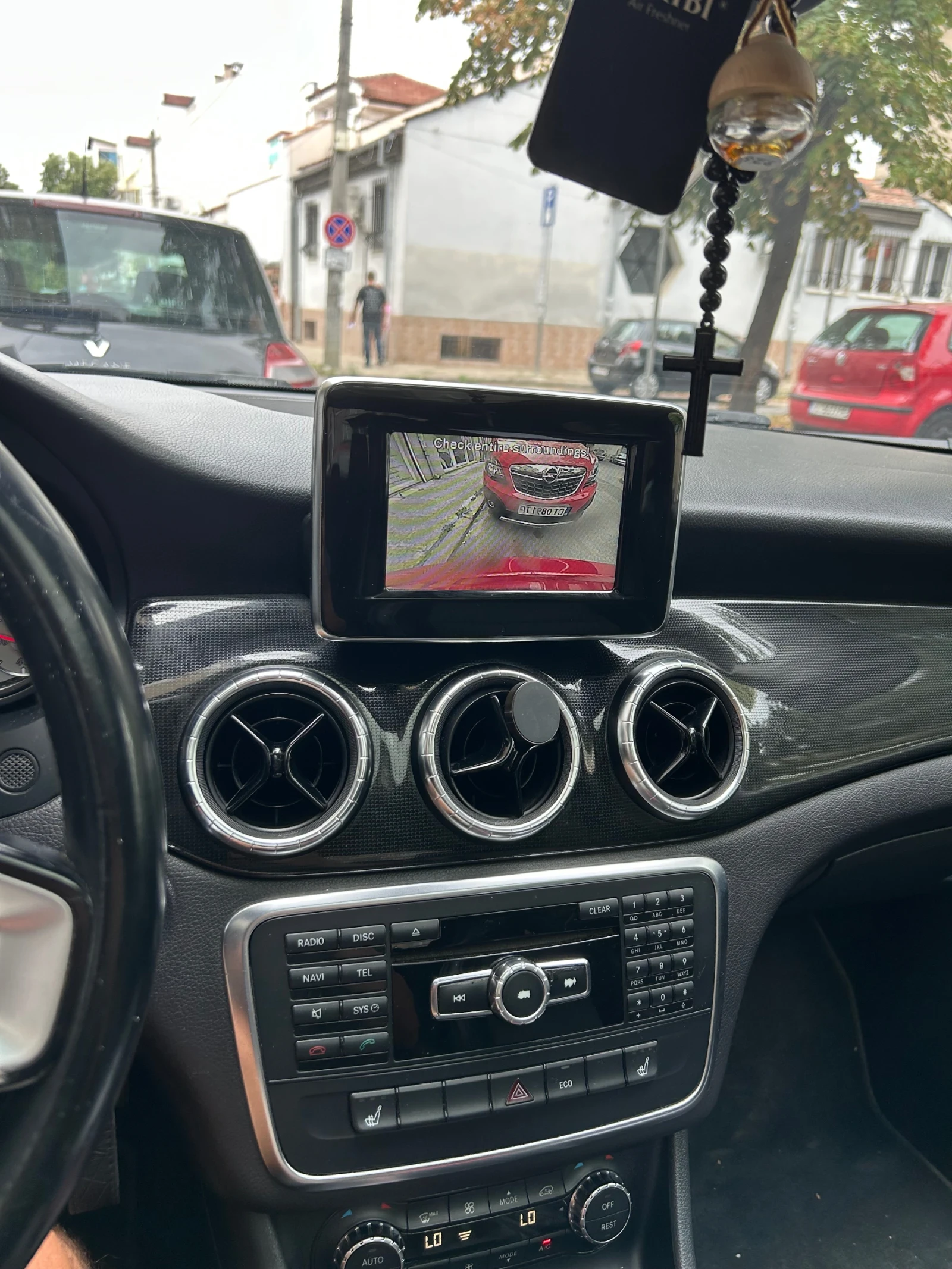 Mercedes-Benz CLA 200, снимка 14 - Автомобили и джипове - 55899105