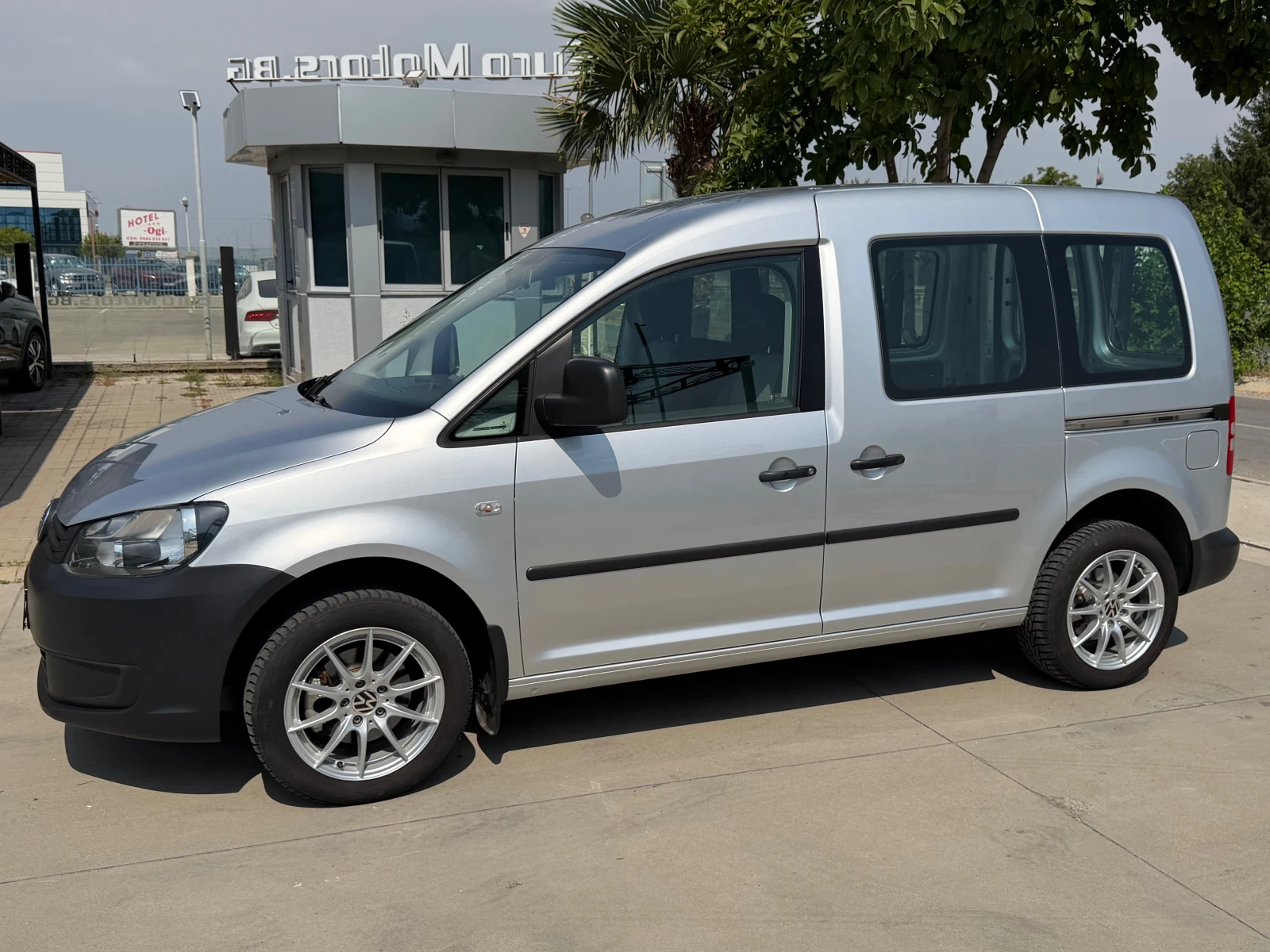 VW Caddy 2.0-МЕТАН-85000км-КАТО НОВ-СЕРВИЗНА ИСТОРИЯ!, снимка 7 - Автомобили и джипове - 55902023