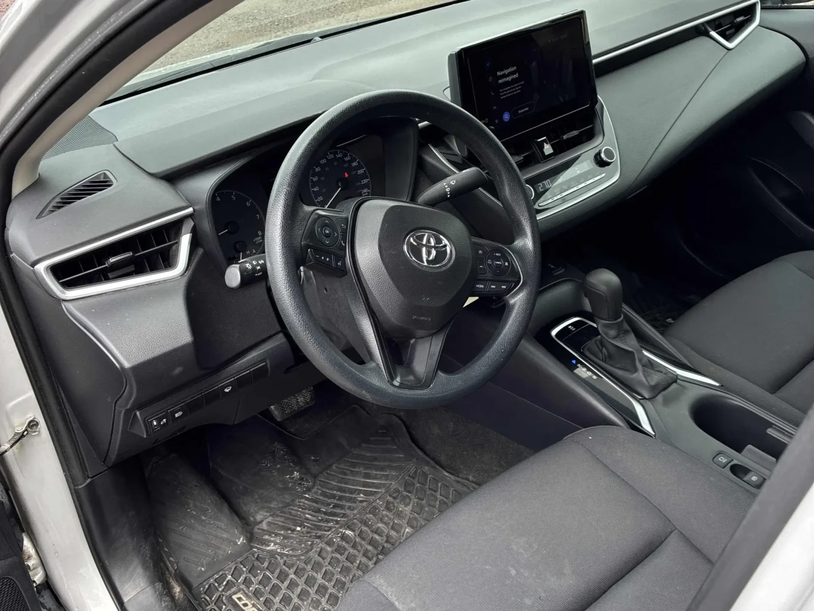 Toyota Corolla LE 2.0 DYNAMIC FORCE CVT, снимка 6 - Автомобили и джипове - 55970470