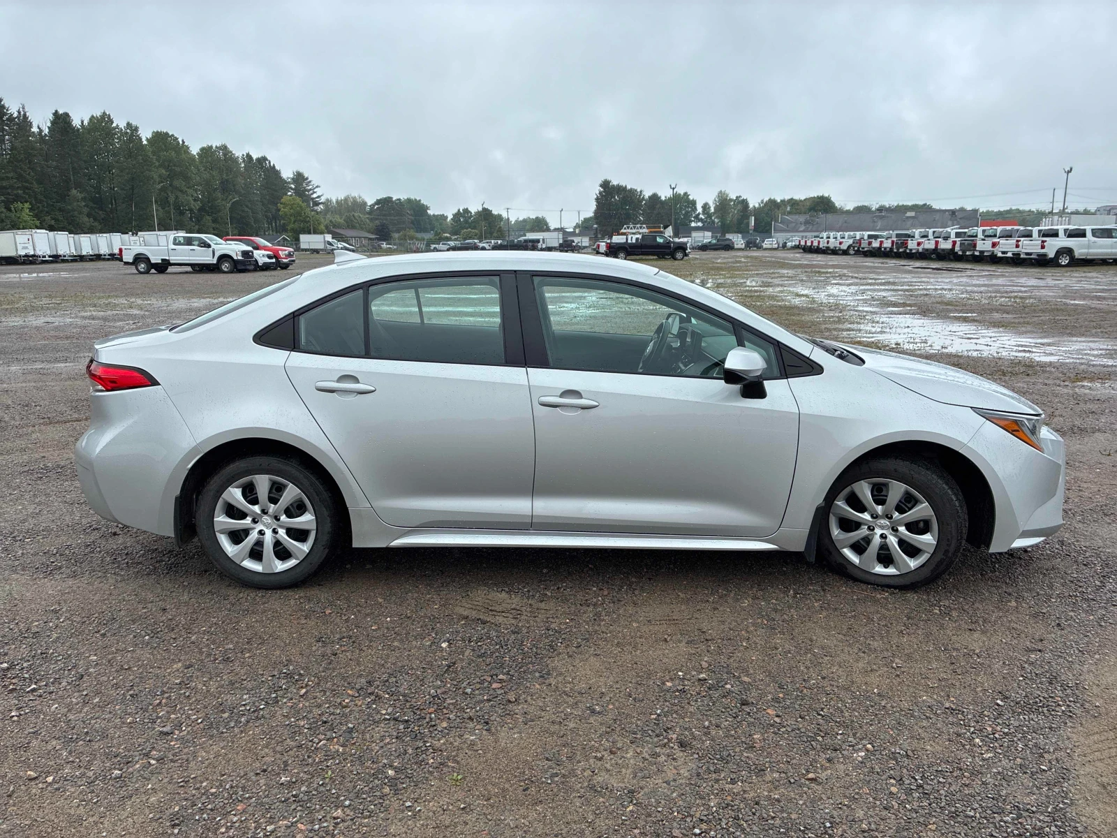 Toyota Corolla LE 2.0 DYNAMIC FORCE CVT, снимка 4 - Автомобили и джипове - 55970470