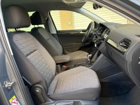 VW Tiguan Facelift, Distronic, Сервизна История-2023г., снимка 11