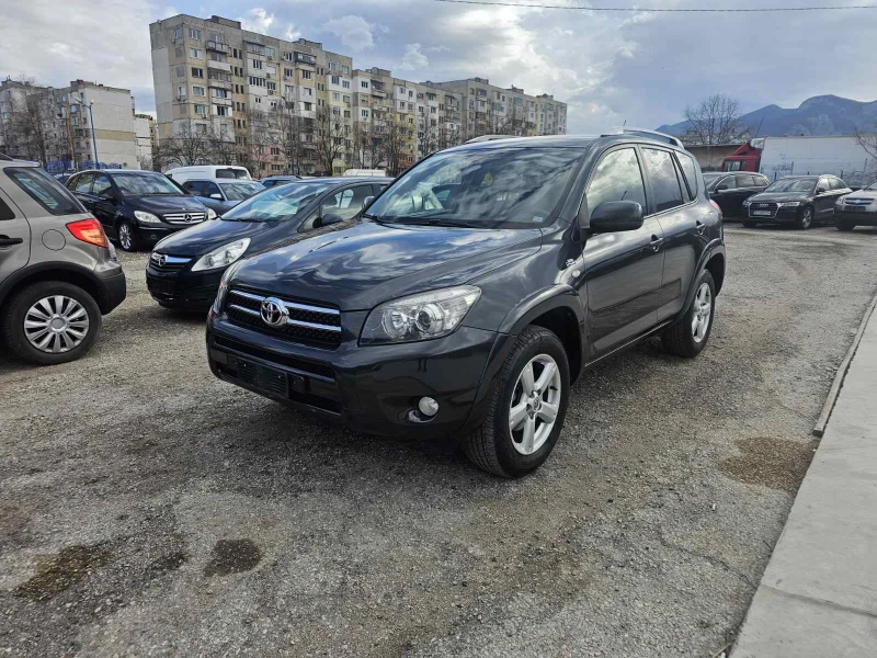 Toyota Rav4 2.2, снимка 2 - Автомобили и джипове - 48892019