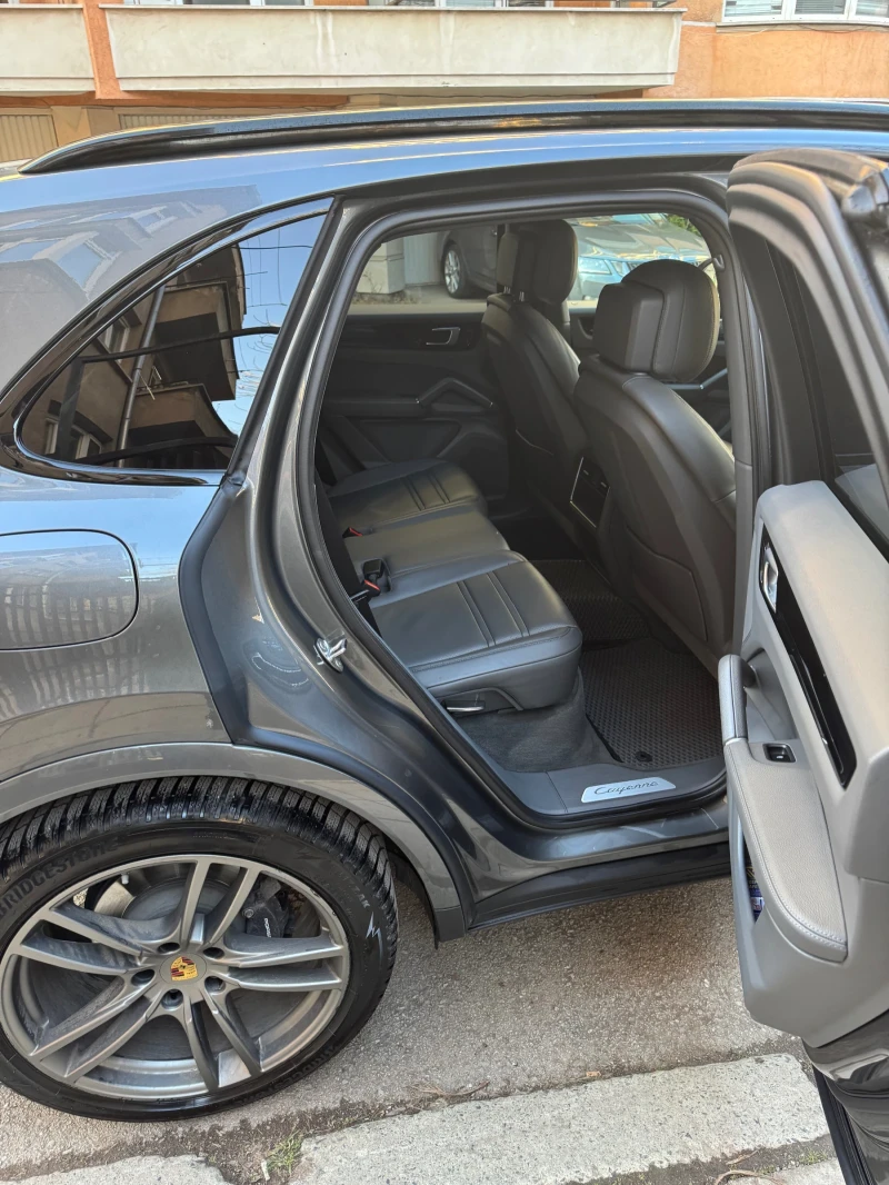 Porsche Cayenne, снимка 7 - Автомобили и джипове - 52438415