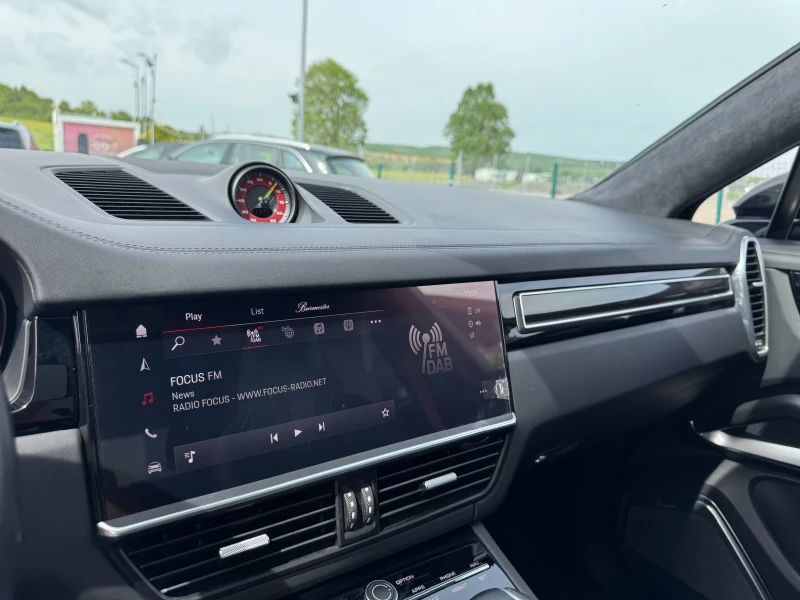 Porsche Cayenne Turbo S* E Hybrid* , снимка 11 - Автомобили и джипове - 50191428