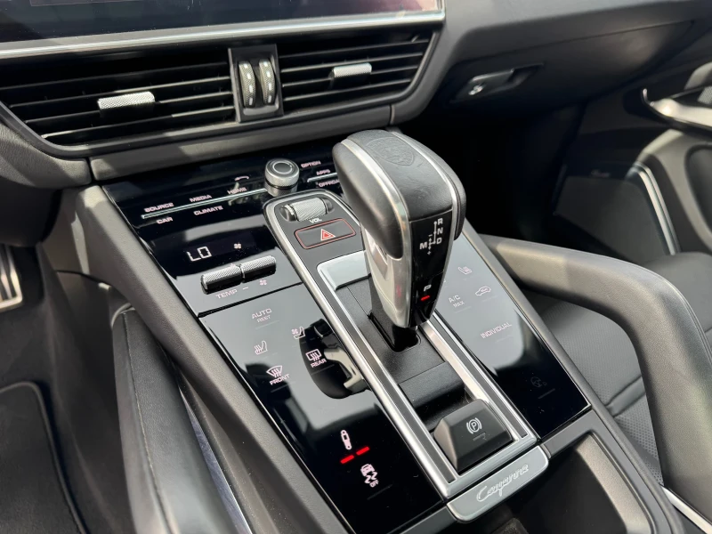 Porsche Cayenne Turbo S* E Hybrid* , снимка 10 - Автомобили и джипове - 50191428