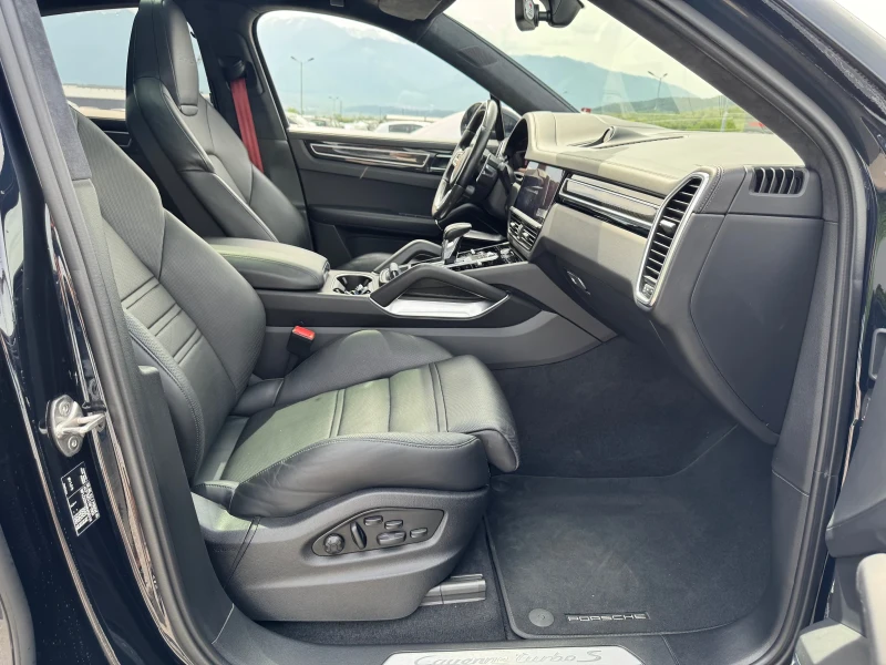 Porsche Cayenne Turbo S* E Hybrid* , снимка 12 - Автомобили и джипове - 50191428