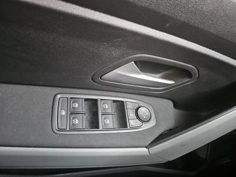 Dacia Duster 1.0 TCe 100 LPG, снимка 11 - Автомобили и джипове - 52546515