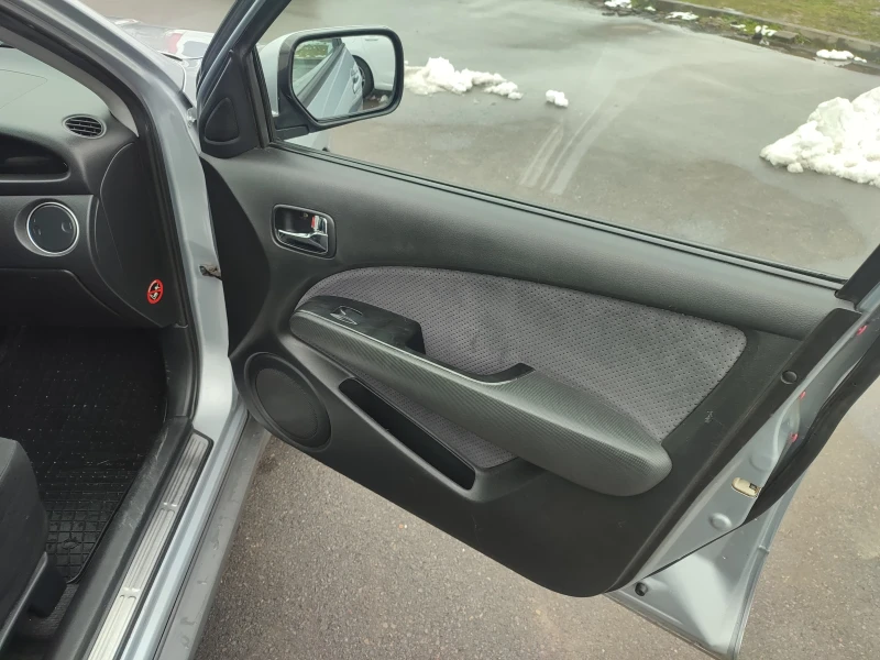 Mitsubishi Outlander, снимка 3 - Автомобили и джипове - 53357266