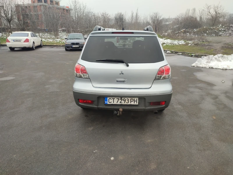 Mitsubishi Outlander, снимка 6 - Автомобили и джипове - 53357266