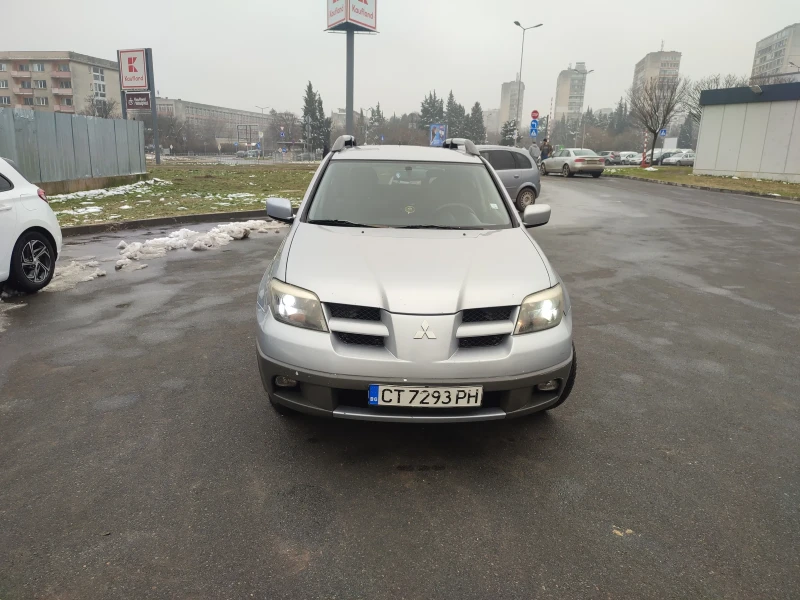 Mitsubishi Outlander, снимка 9 - Автомобили и джипове - 53357266