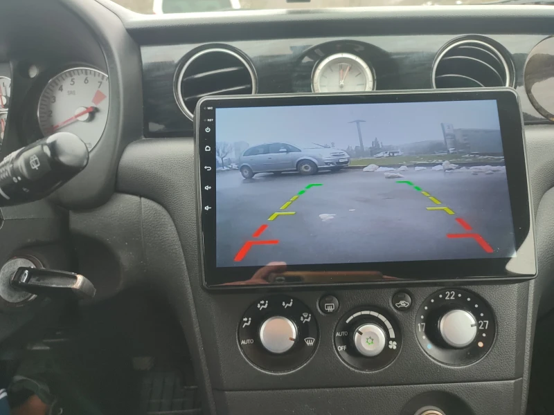 Mitsubishi Outlander, снимка 11 - Автомобили и джипове - 53357266