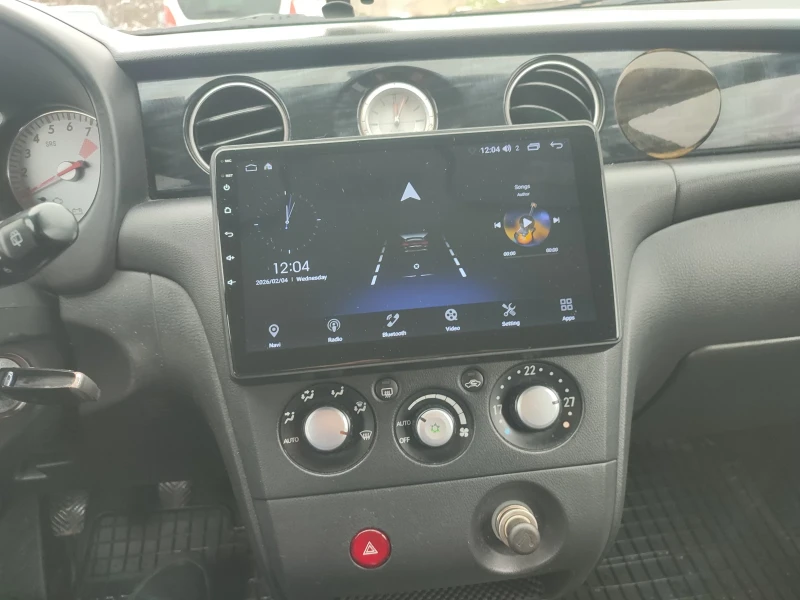 Mitsubishi Outlander, снимка 13 - Автомобили и джипове - 53357266