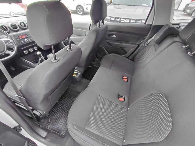 Dacia Duster 1.5 dCi/115к.с/4x4, снимка 15 - Автомобили и джипове - 53456041