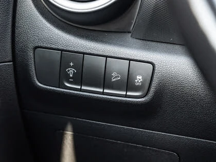 Hyundai Kona Preferred AWD, снимка 7 - Автомобили и джипове - 54647371