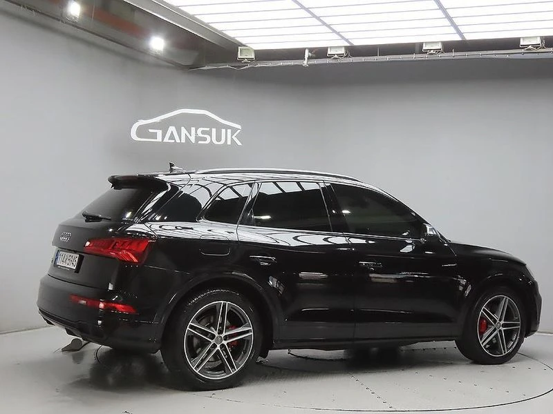 Audi SQ5 3.0 TDI Quattro| 349к.с.| ВКЛ.ТЕХНОТЕСТ, снимка 4 - Автомобили и джипове - 55392347