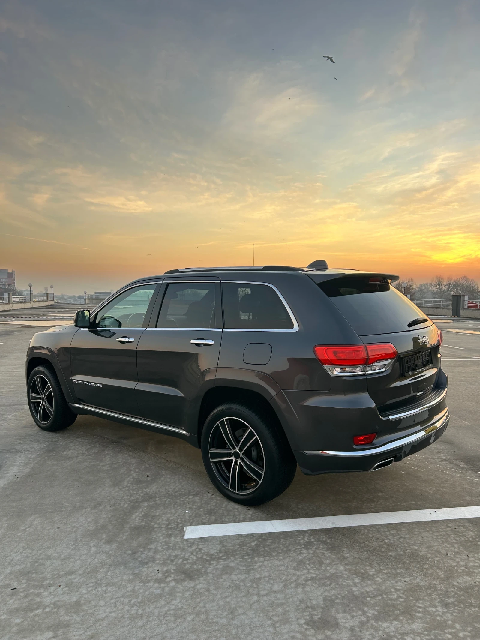 Jeep Grand cherokee 3.0 CRD // SUMMIT  - изображение 5