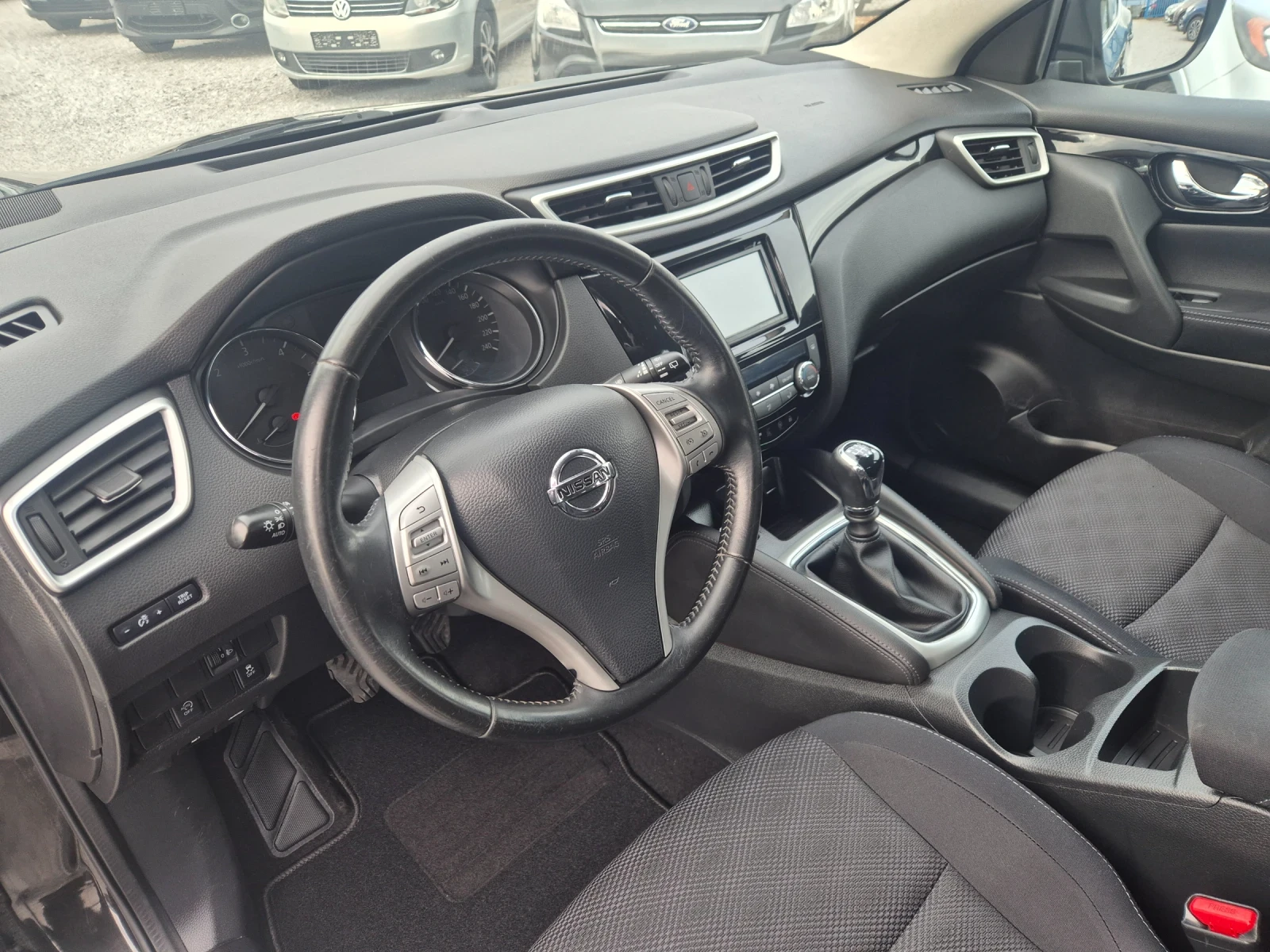 Nissan Qashqai 1.6 dci, снимка 10 - Автомобили и джипове - 53921288